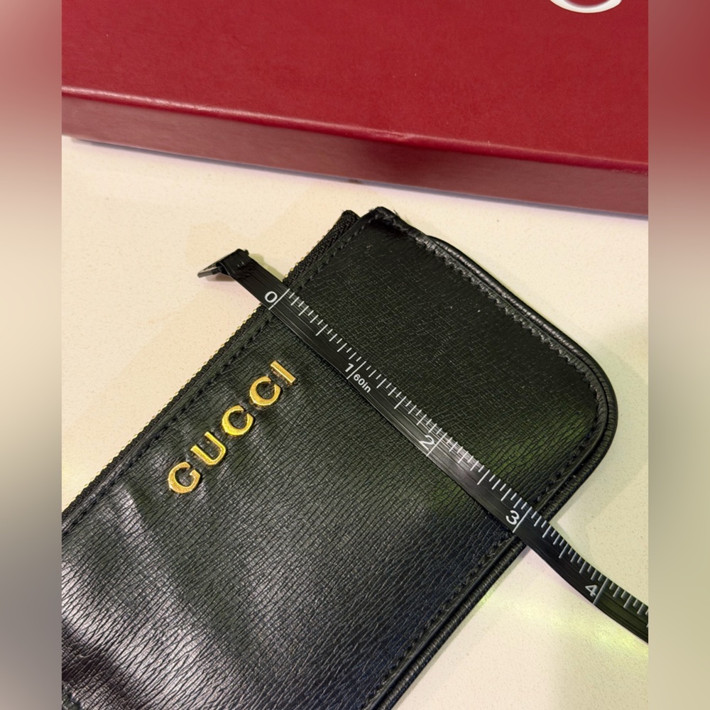 GUCCI Zip key case with script - Picture 12 of 15